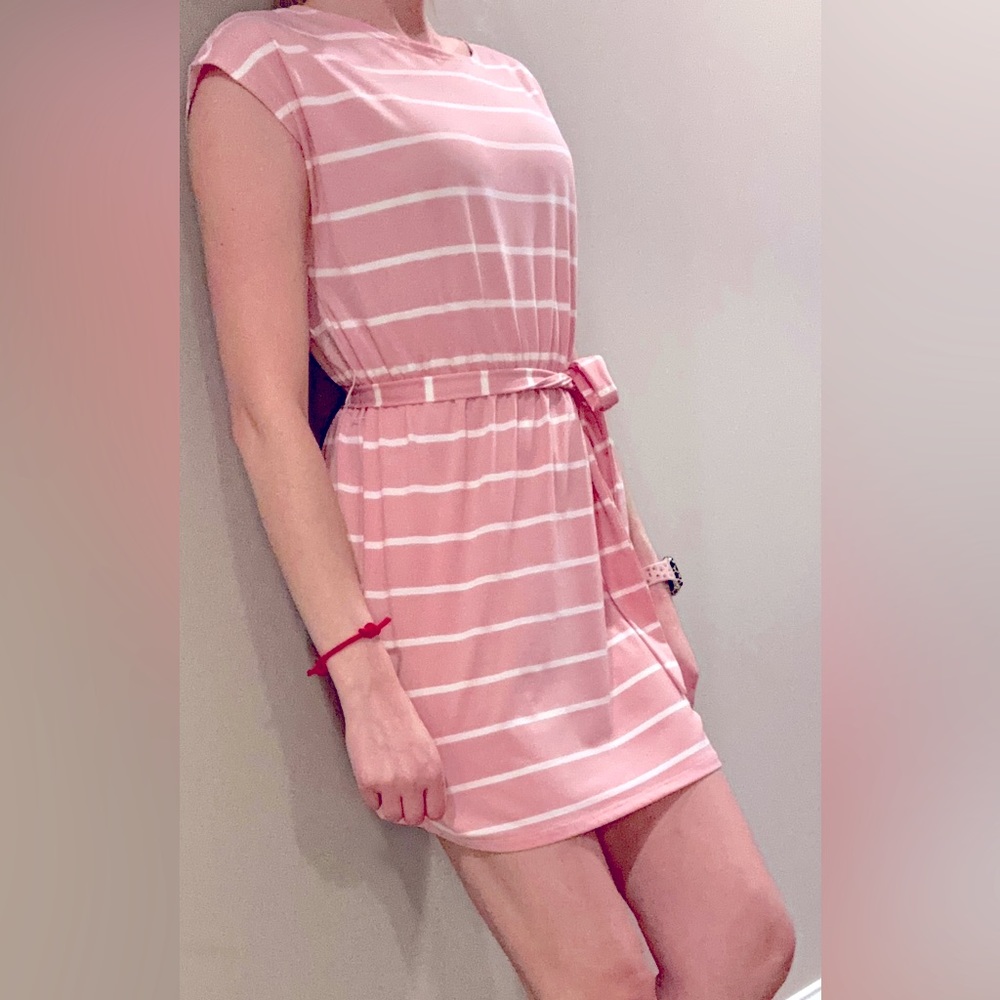 SHEIN XS mid length dress. Very light weight